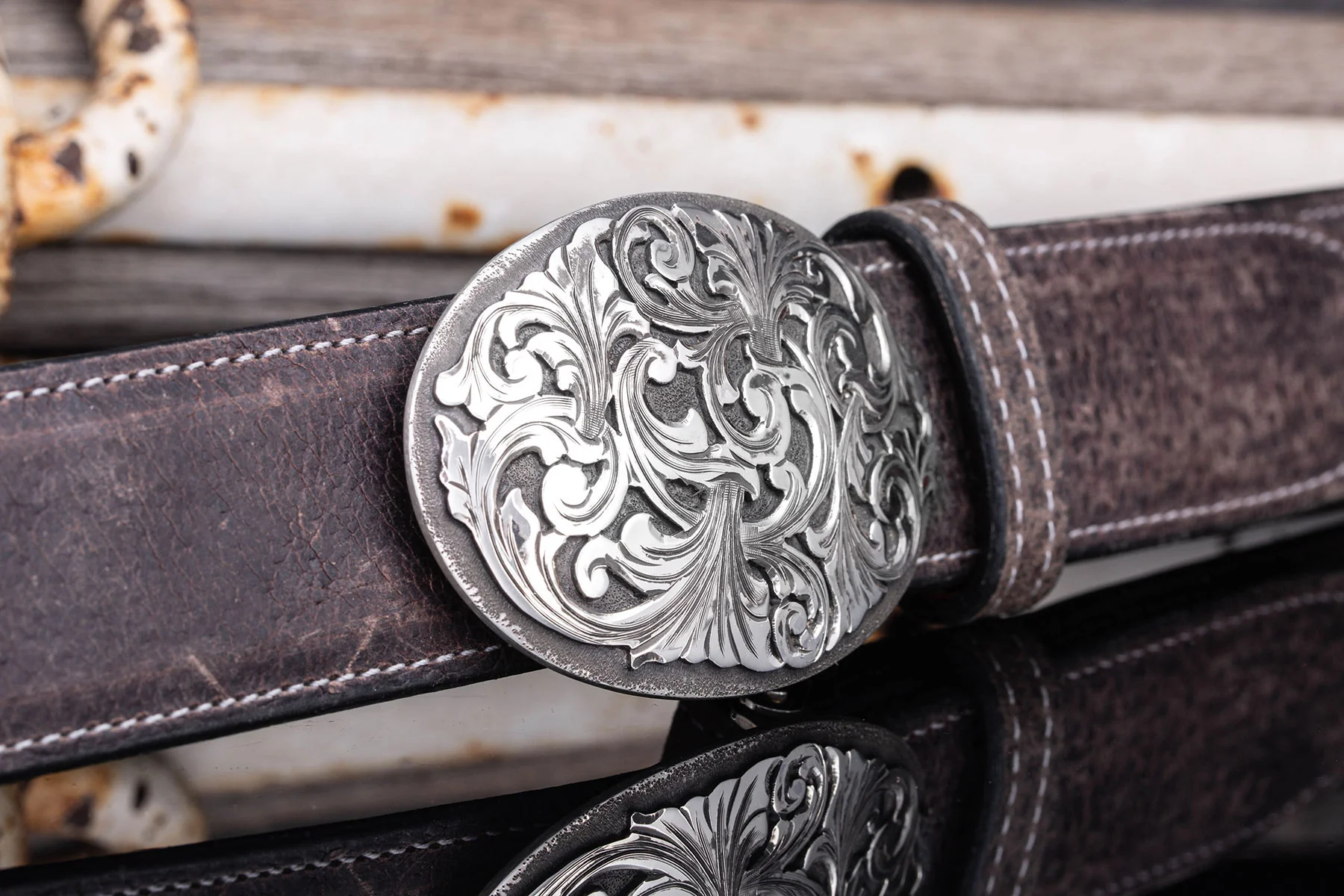 AO Leon Swirl Belt Buckle - Image 3