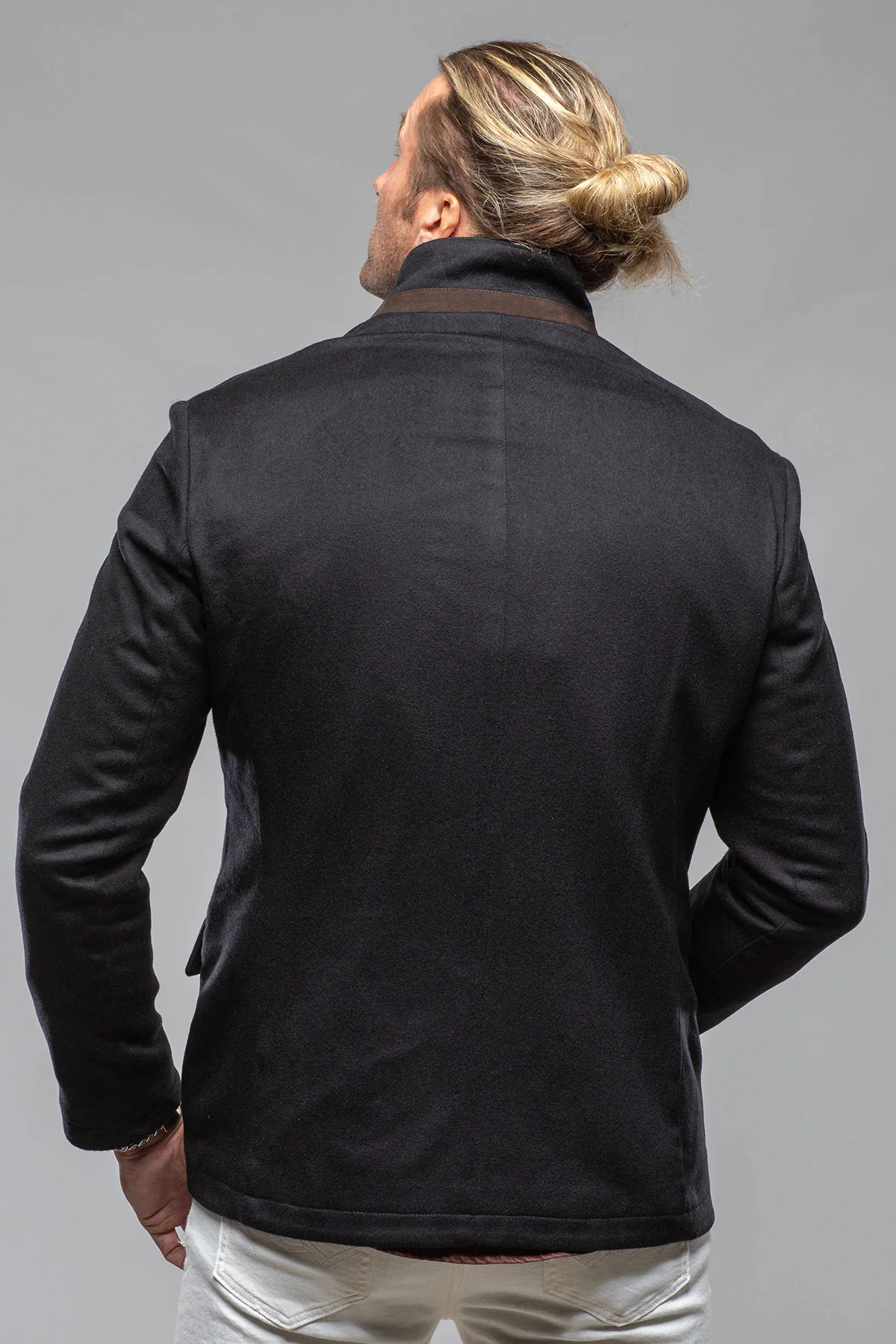 Bridgerton Cashmere Gentleman Jacket In Dark Navy - Image 4
