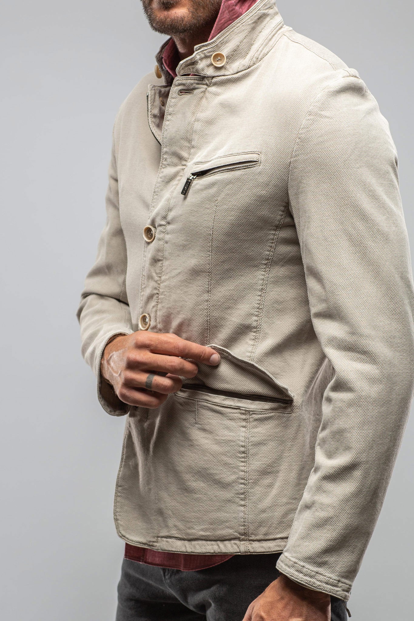 Lyndhurst Lightweight Jacket In Off White - Image 3