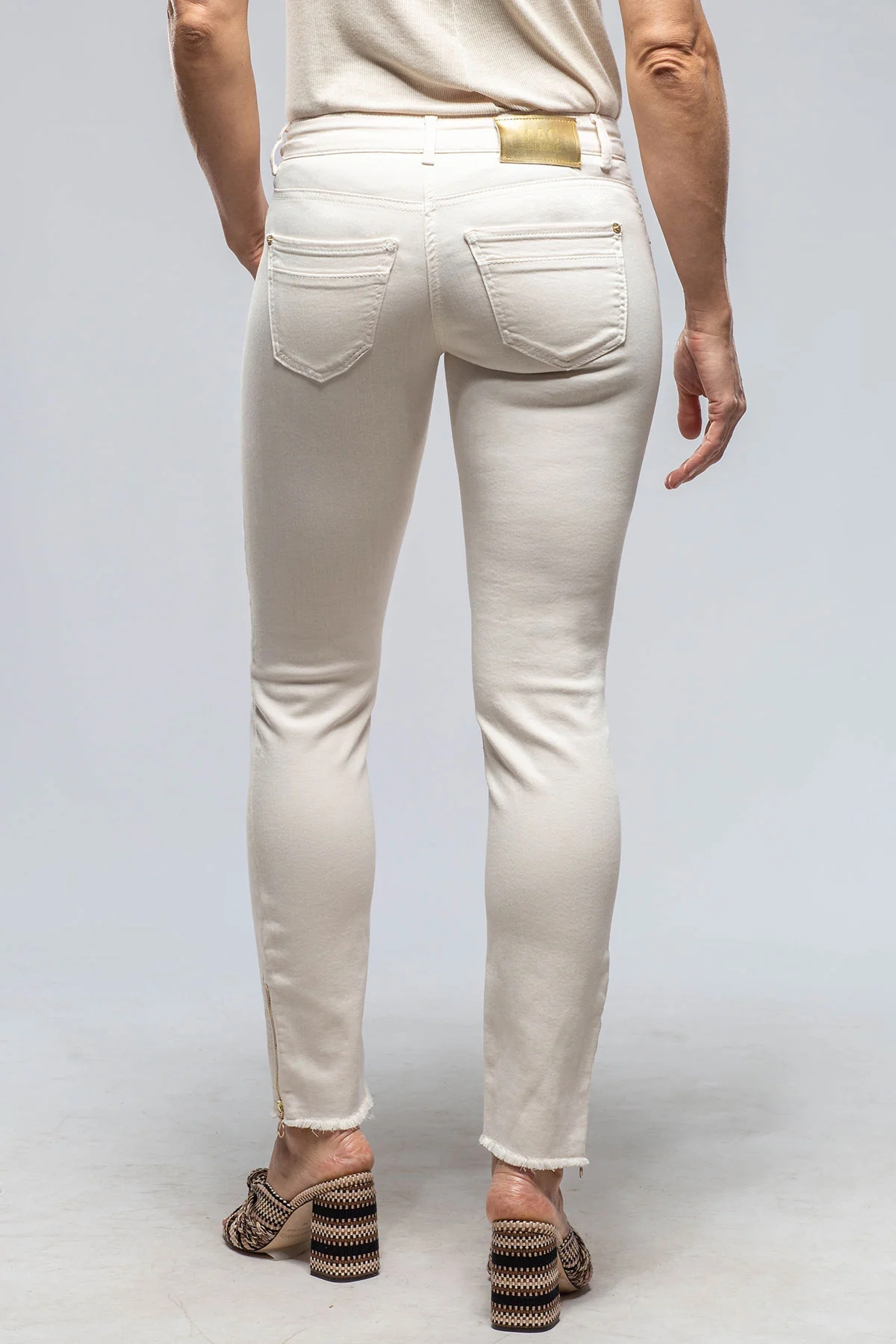 MAC Rich Slim Chic in New Antique White - Image 4