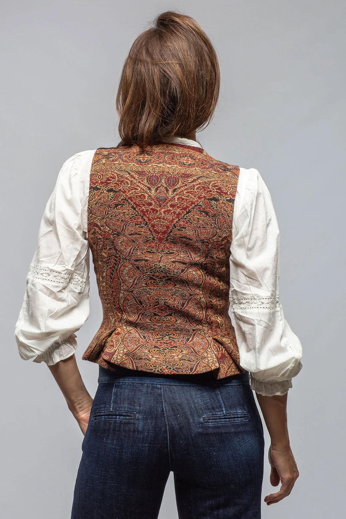 Tavira Paisley Jacquard Vest In Burgundy - Image 3